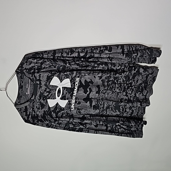 Under Armour medium black and gray camo athletic long sleeve shirt - Picture 2 of 6